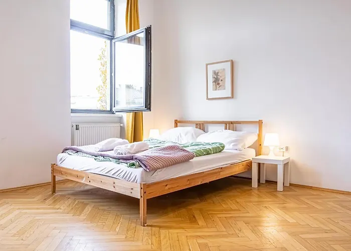 شقة Near Lorenz Boehler & Danube - Modern 4br With Garden, Tv & Wifi *