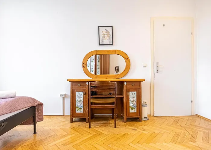 Near Lorenz Boehler & Danube - Modern 4br With Garden, Tv & Wifi