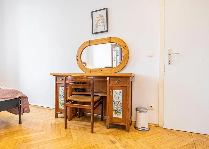 Near Lorenz Boehler & Danube - Modern 4br With Garden, Tv & Wifi