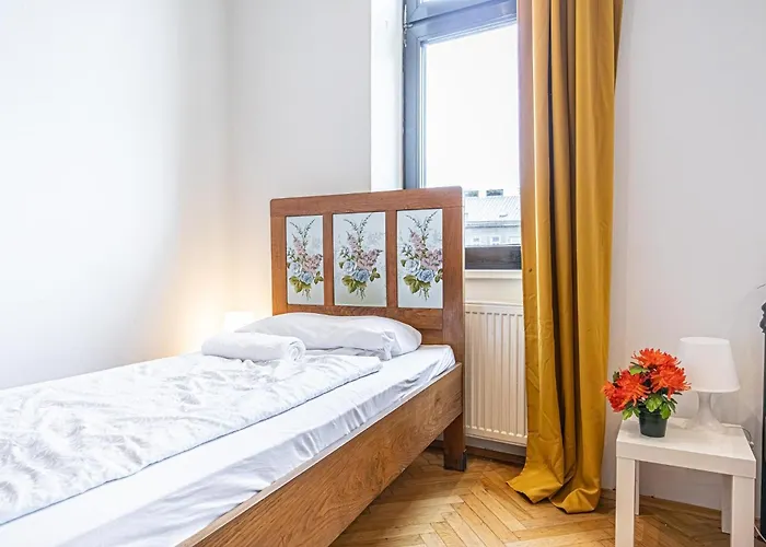 Near Lorenz Boehler & Danube - Modern 4br With Garden, Tv & Wifi *