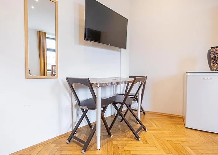 Near Lorenz Boehler & Danube - Modern 4br With Garden, Tv & Wifi * فيينا